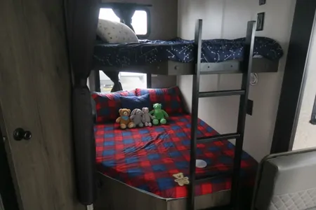 Eric's Highland Ridge RV Open Range 27BHS Travel Trailer