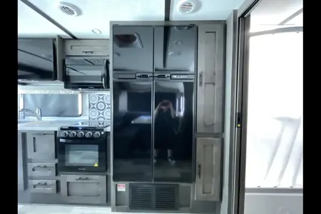 2024 FR3 30DS Luxury Class A | Easy to Drive | Sleeps 6 | Like New