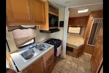 Dan's Forest River Sunseeker Class C