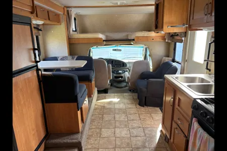 Dan's Forest River Sunseeker Class C
