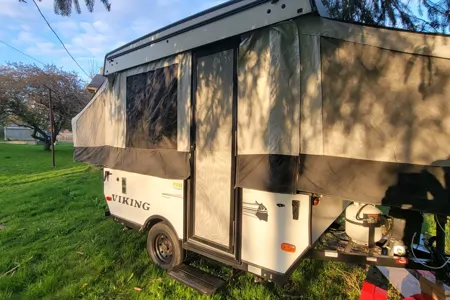 John's Viking Sport Tent Trailer