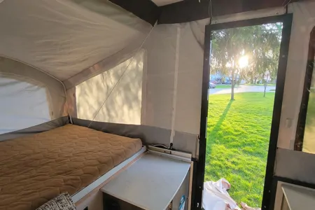 John's Viking Sport Tent Trailer