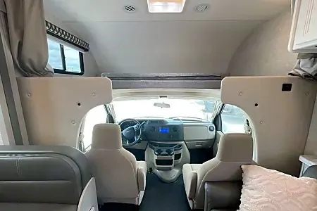 WiFi - LUXURIOUS - Sleeps 7 - Fits in State Parks (2)