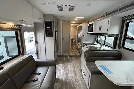 WiFi - LUXURIOUS - Sleeps 7 - Fits in State Parks (2)