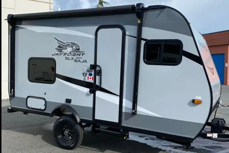 Family Friendly Jayco Jay Flight 15 ft. Travel Trailer - Sleeps 4