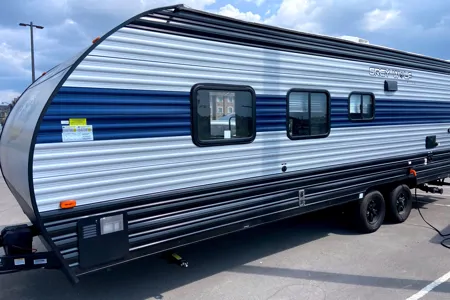 Karish 26 ft grey wolf trailer