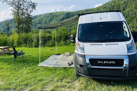 Manon Dodge 3500 Classe B