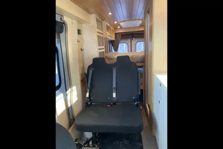 Manon Dodge 3500 Classe B