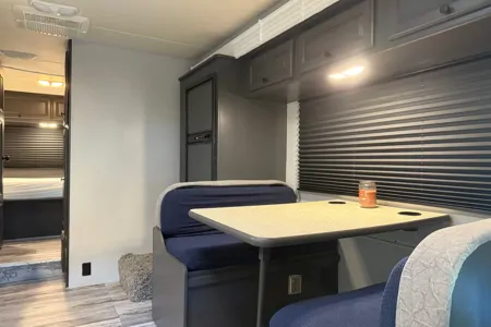 Thor Motor Coach Freedom elite Class C