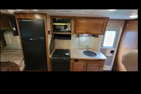 AR's Lance 1685 Travel Trailer
