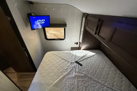 Forest River Cherokee 23mk Travel Trailer