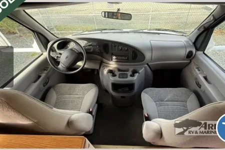 Cozy and Clean/Affordable Island Motorhome