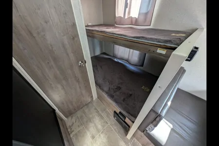 Thierry's Dutchmen Aspen Trail LE ,1760BH Travel Trailer