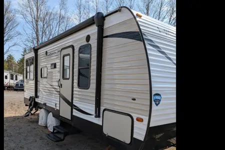 Summer Fun 25' Keystone Hideout LHS Travel Trailer
