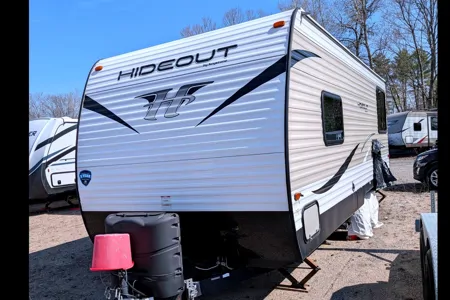 Summer Fun 25' Keystone Hideout LHS Travel Trailer