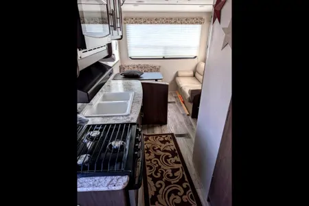 Summer Fun 25' Keystone Hideout LHS Travel Trailer