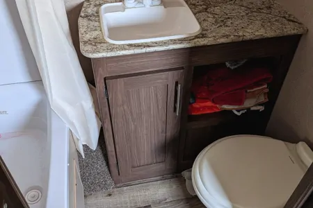 Summer Fun 25' Keystone Hideout LHS Travel Trailer