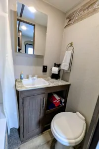 Summer Fun 25' Keystone Hideout LHS Travel Trailer