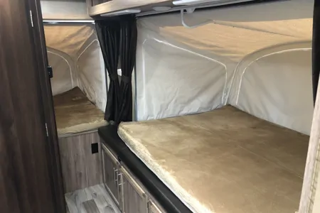 3 bunk Jayco Jayfeather 17XFD Hybrid