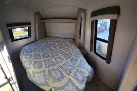 Forest River XLite273qbxl Travel Trailer