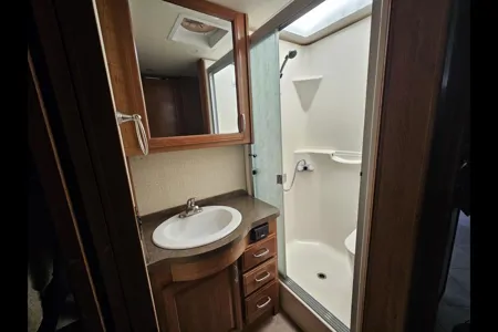Fleetwood Bounder 35 Class A