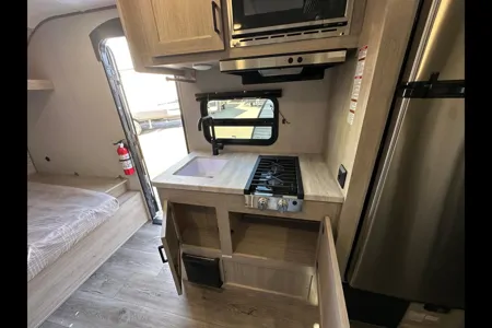 S&J's Coachmen CATALINA Travel Trailer