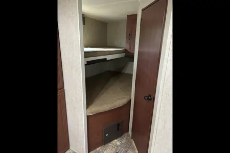 Dennis's Forest River Canyon Cat Travel Trailer