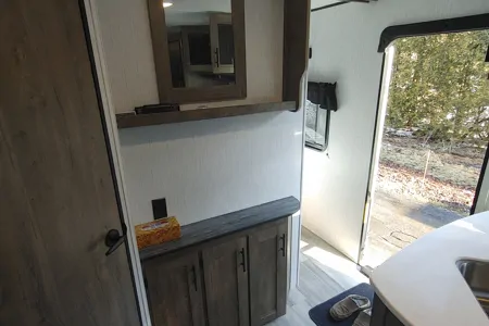 Family travels Heartland Pioneer BH280 Travel Trailer