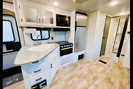 1 Night Free 2022 Hideout Travel Trailer