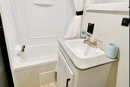 1 Night Free 2022 Hideout Travel Trailer