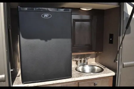 Mac’s  Windsport 29M Class A