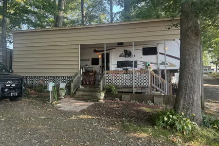 GM RV Cottage in West Jefferson