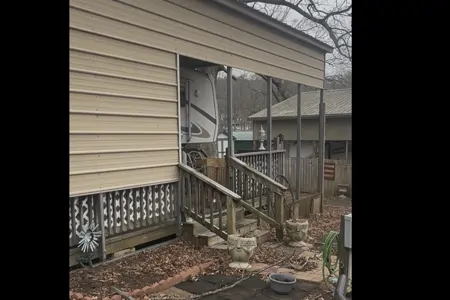 GM RV Cottage in West Jefferson