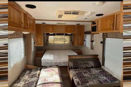 Fully Loaded with all necessities Keystone Hornet Trailer