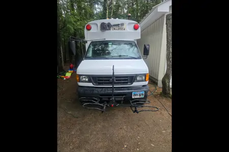 Neil's Ford E350 school bus