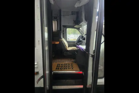 Neil's Ford E350 school bus