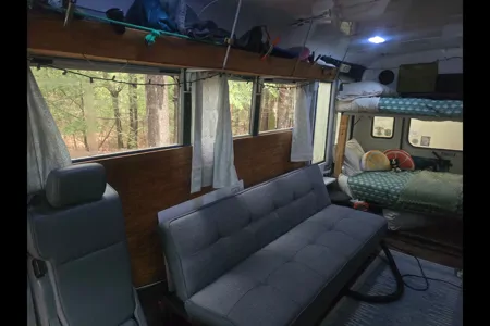 Neil's Ford E350 school bus