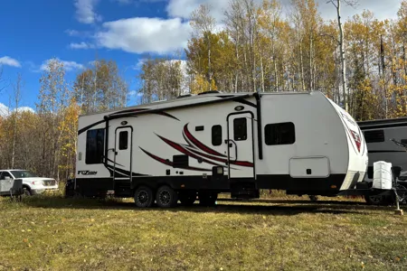 Kristin’s Keystone Fuzion Toy Hauler