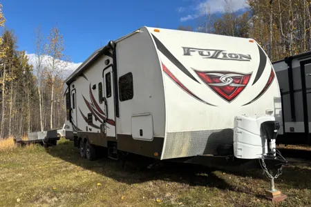 Kristin’s Keystone Fuzion Toy Hauler