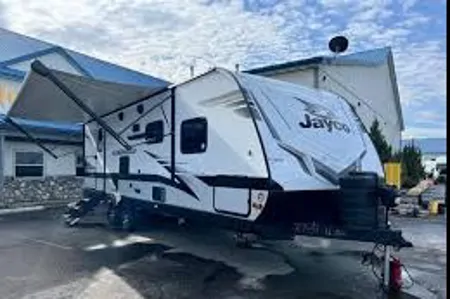 Felix's Jayco Jay Feather 25RB Travel Trailer