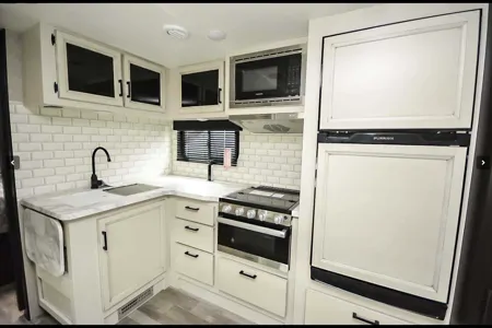 Felix's Jayco Jay Feather 25RB Travel Trailer