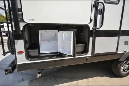 Felix's Jayco Jay Feather 25RB Travel Trailer