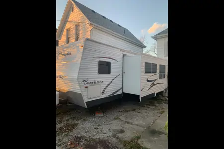 Mark’s Marvellous Coachmen 25 Travel Trailer