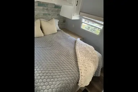 Mark’s Marvellous Coachmen 25 Travel Trailer