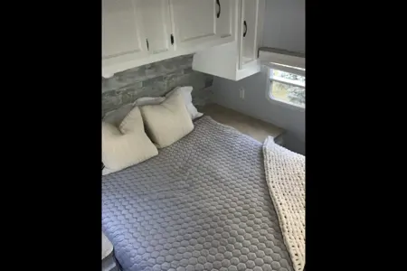 Mark’s Marvellous Coachmen 25 Travel Trailer