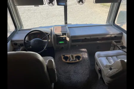 Kelly's Fleetwood Bounder 35H Class A