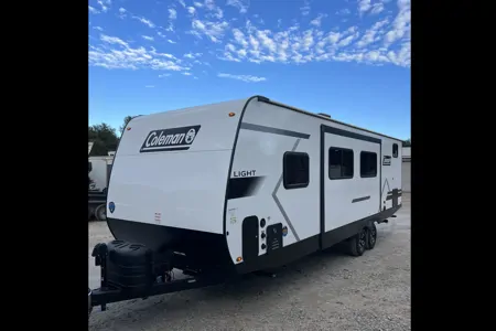 BRAND NEW! Sleeps 8❗️2025 Coleman Light 26BX