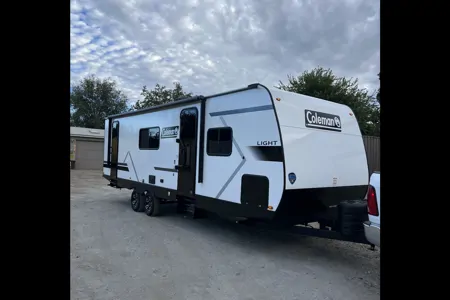 BRAND NEW! Sleeps 8❗️2025 Coleman Light 26BX