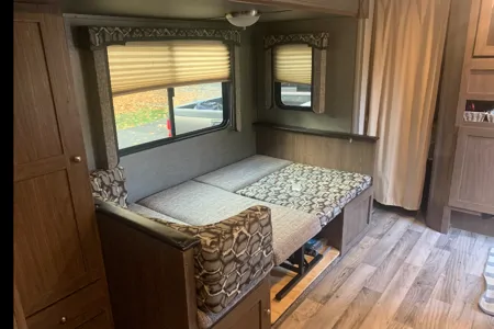 Venoms Keystone 24bhs Travel Trailer