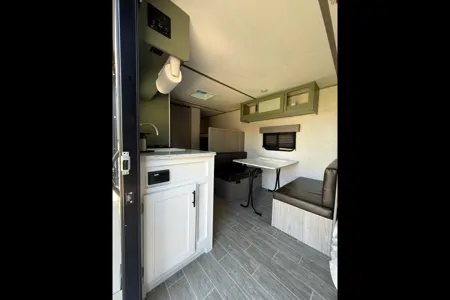 Dustin's Dutchmen Coleman M-17B Travel Trailer
